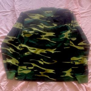 Men’s large camo thermal long sleeve T-shirt